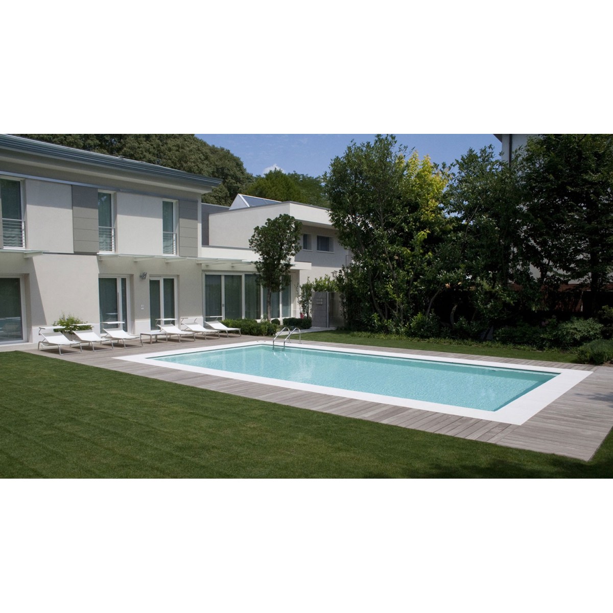 Piscina Laghetto Bluespring Classic Stone con bordo sfioratore