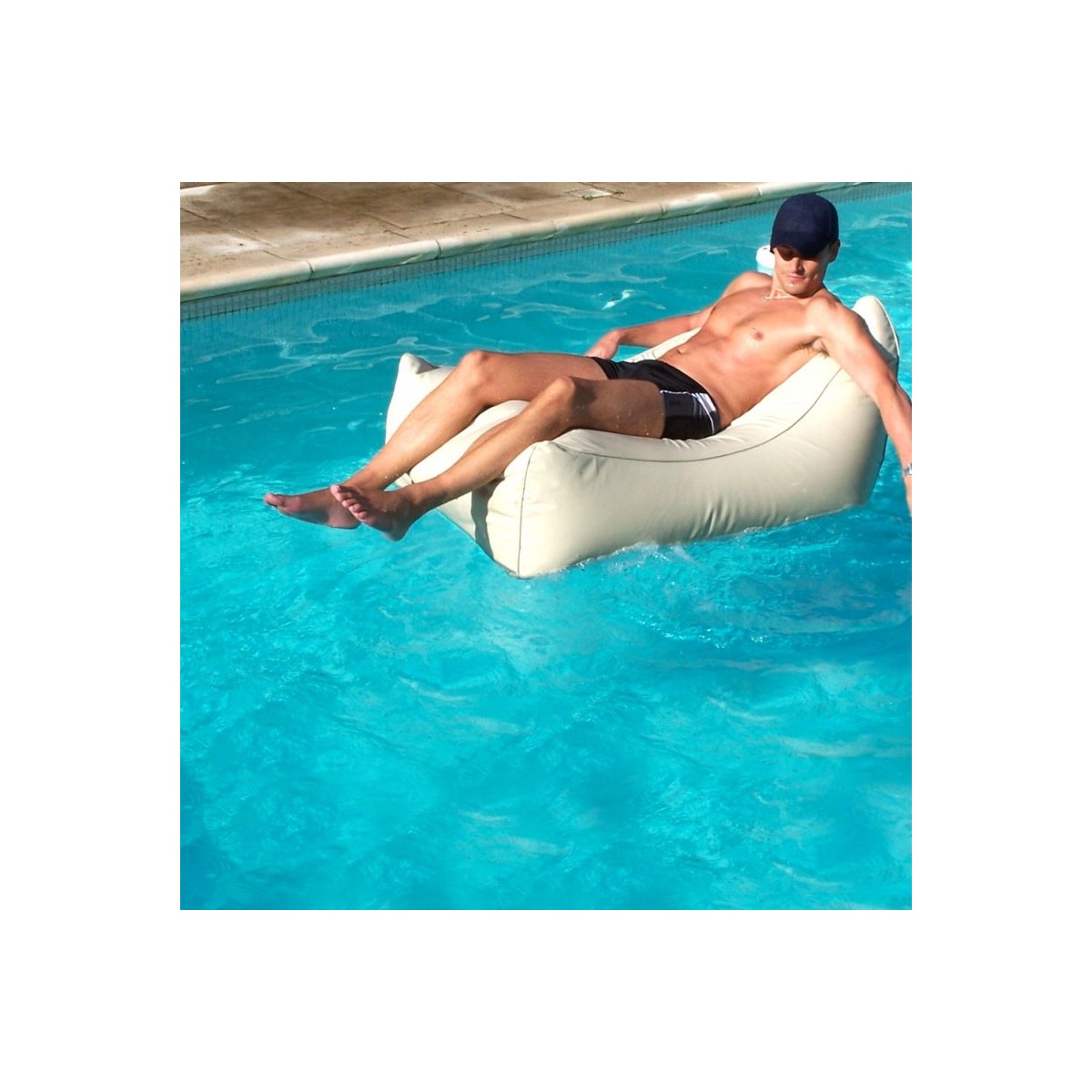 Nap - Poltrona galleggiante luminosa per piscina