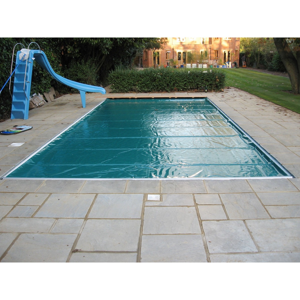 Security pool cover PoolLock